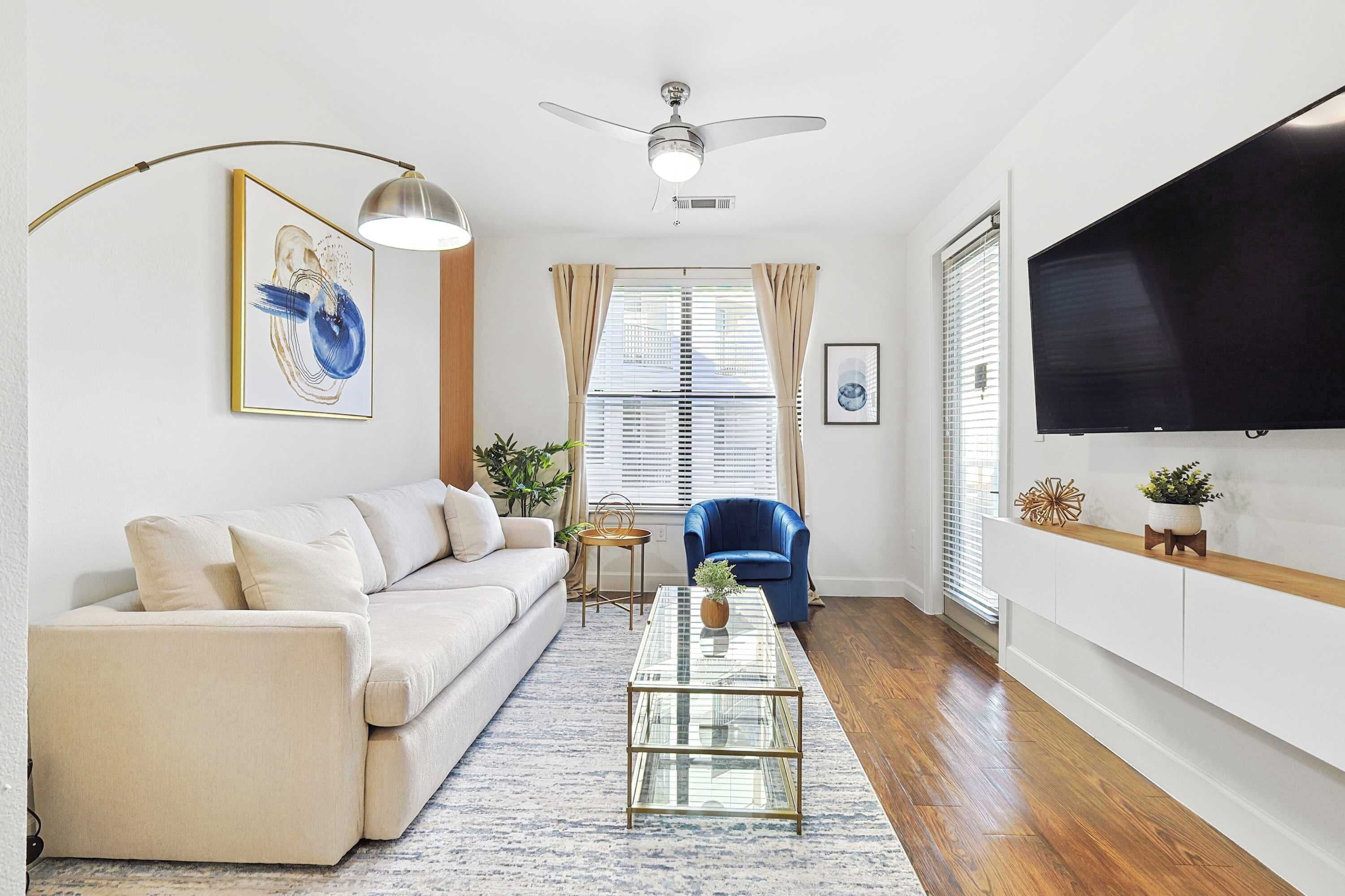 Spacious 1B with Pool Near Toyota HQ, The Star, Legacy West