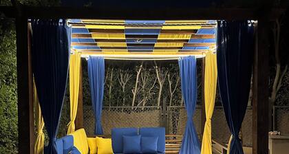 Cozy One Bedroom Apartment with Private Garden in Beverly Hills