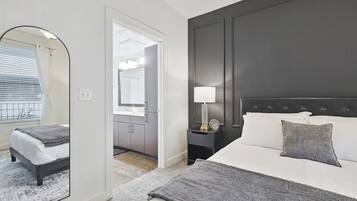 2 bedrooms, WiFi, bed sheets, wheelchair access