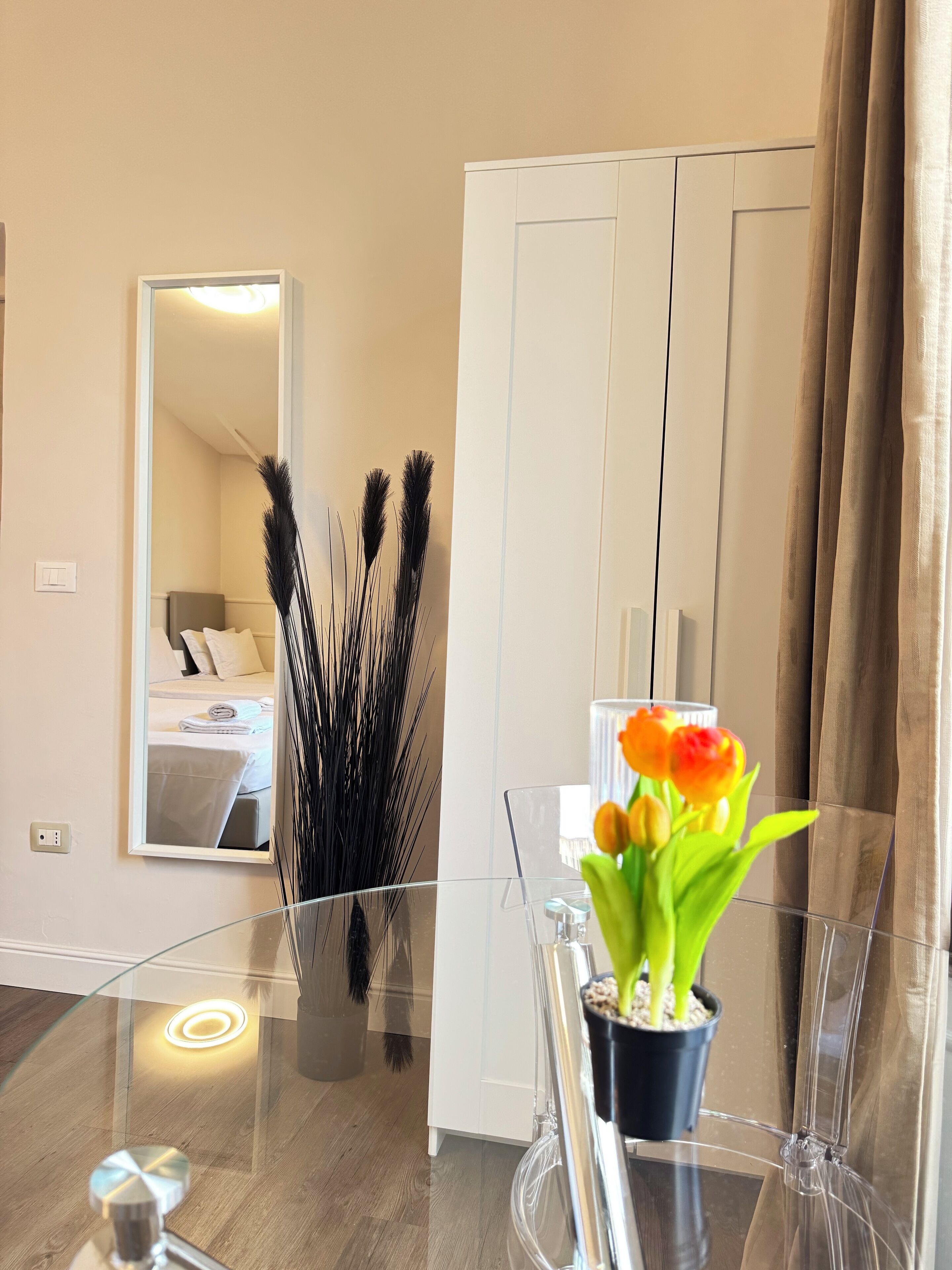 Firemannsrom – standard | Allergitestet sengetøy, dundyner, skrivebord og lydisolert