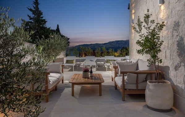 Terrace/patio - Stunning home in Splitska (Splitska)