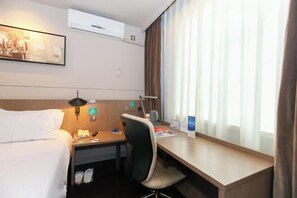 Room - Jinjiang Inn Select Hotel (Tianjin Tanggu Subway Station Zhongxin North Road) (Tianjin)