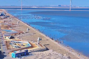 صورة غير مصنفة، 3 من 36، زرّ