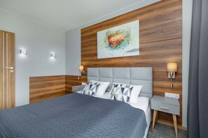 1 bedroom, iron/ironing board, travel cot, WiFi