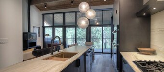 Lenny's Lair (#836) |10 min to Ski - Pond View - Golf - AC/Pool/HotTub