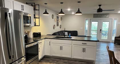 Shawano lake front resort ! remodeled large open concept central air/heat