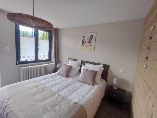 1 chambre, fer et planche à repasser, Wi-Fi, draps fournis