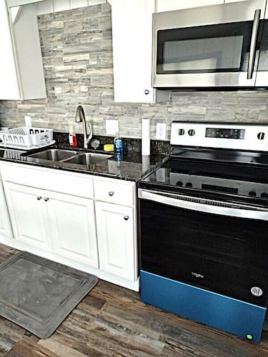 CC-2A  Tomahawk Mile High View