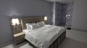 1 makuuhuone, silitysrauta/-lauta, Wi-Fi, vuodevaatteet