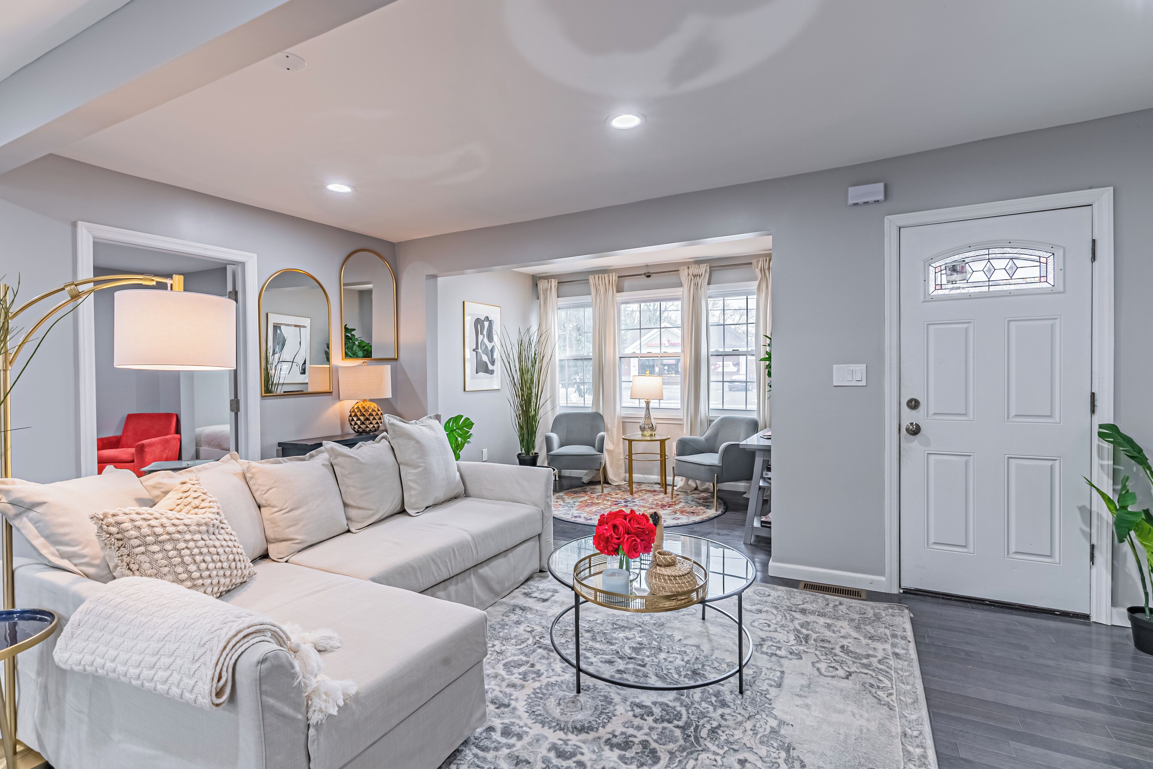 Posh Living Spacious 4-bedroom Duplex in lovely Plainfield 