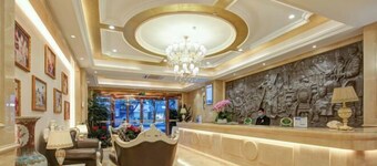 Vienna Zhihao Hotel (Chengdu Kuanzhai Alley Zizhuhan Road East Subway Station)