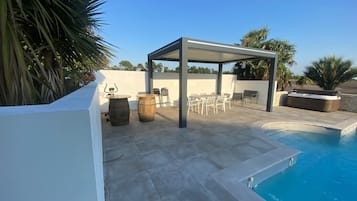 Piscine extérieure, piscine chauffée