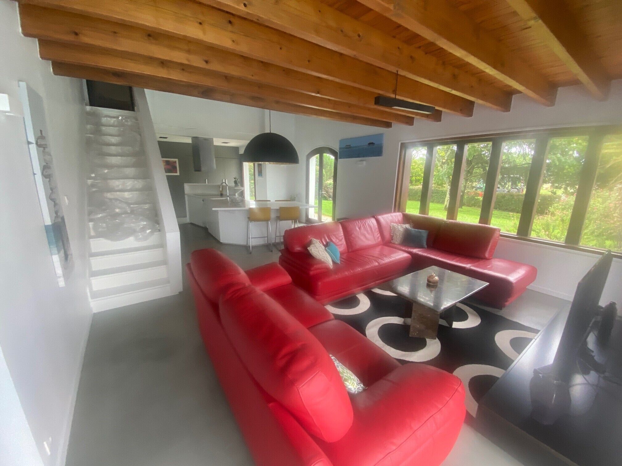 Télévision, livres, écrans d'ordinateur