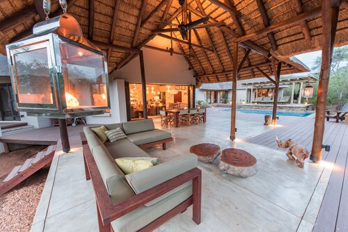 Villa Ekhaya: Stunning 10 person villa in South Africa