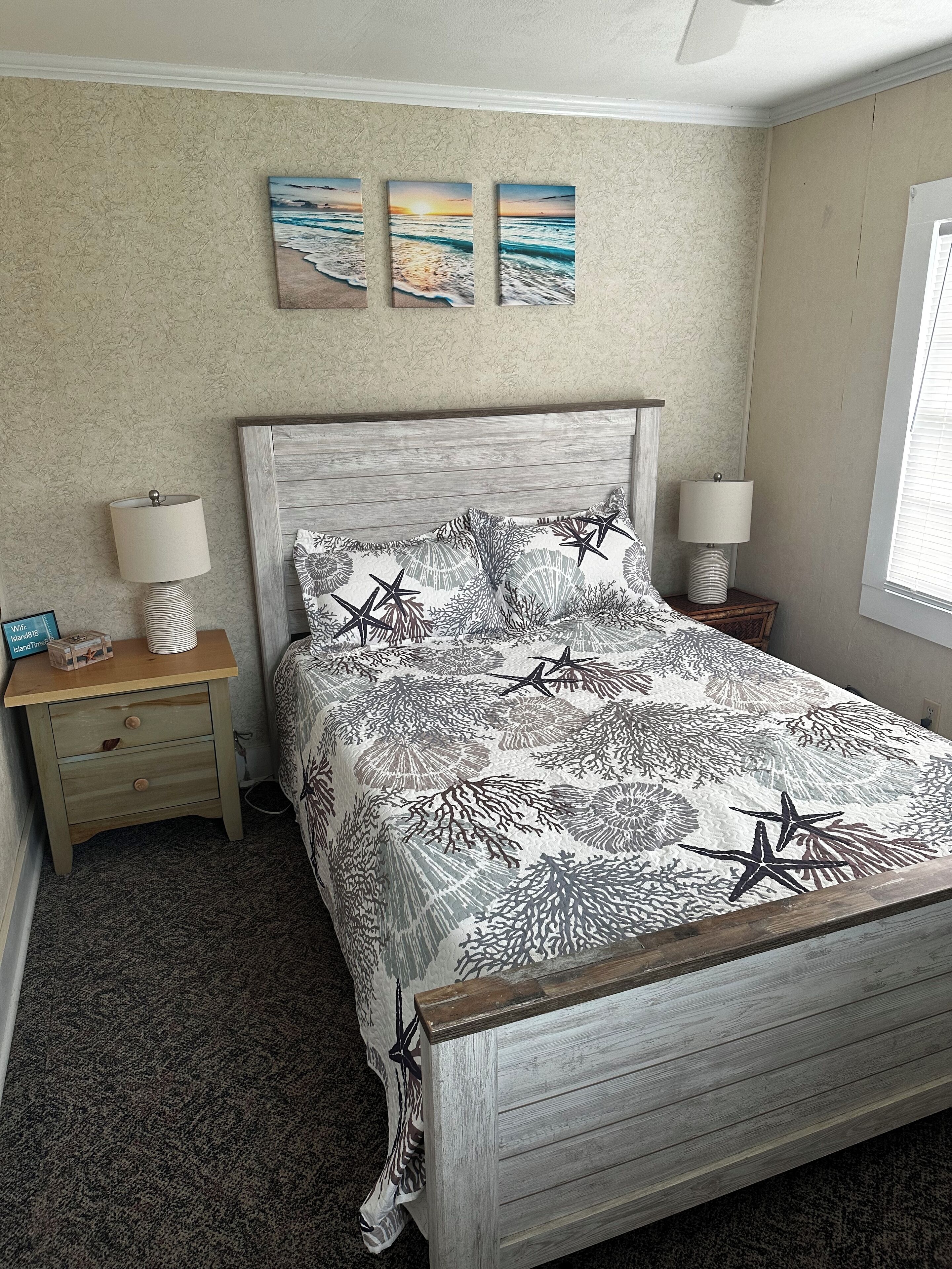 2 室のベッドルーム、アイロン / アイロン台、WiFi (無料)、ベッドシーツ