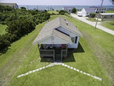 Historic Harkers Island Bungalow