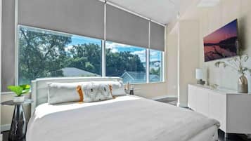 2 bedrooms, desk, iron/ironing board, free WiFi