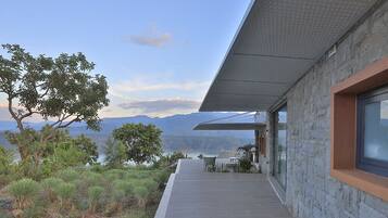 Quarto presidencial, várias camas | Sacada