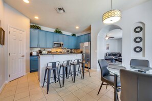 Villa (4 Bedrooms) | Interior