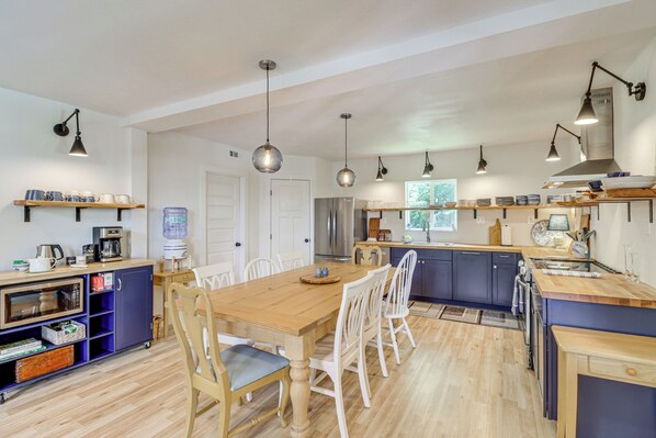 House (4 Bedrooms) | Interior