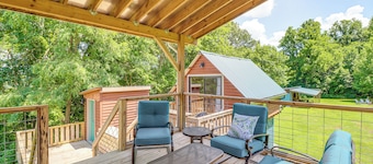 Views on 12 Acres: Ozark Mountain Cabin!