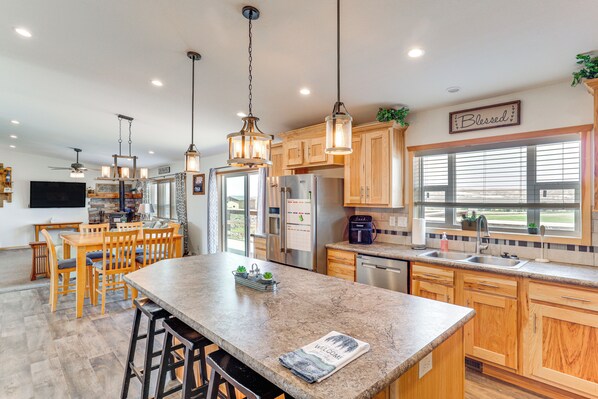 House (3 Bedrooms) | Interior - Mountain-view Retreat in Lander w/ Private Yard! (Lander)