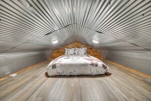 Apartment (0 Bedroom) | Interior