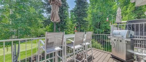 Apartment (3 Bedrooms) | Front of property