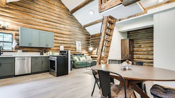 House (1 Bedroom) | Interior