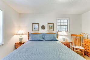 House (4 Bedrooms) | Interior - Waterfront Wheeler Lake Home w/ Furnished Deck (Athens)