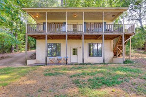 House (4 Bedrooms) | Interior - Waterfront Wheeler Lake Home w/ Furnished Deck (Athens)