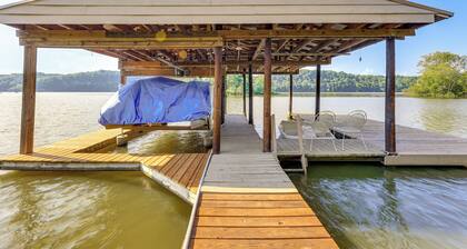 Waterfront Wheeler Lake Home w/ Furnished Deck