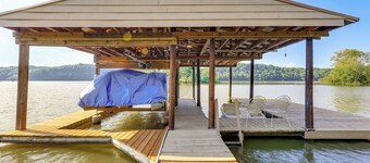 Waterfront Wheeler Lake Home w/ Furnished Deck