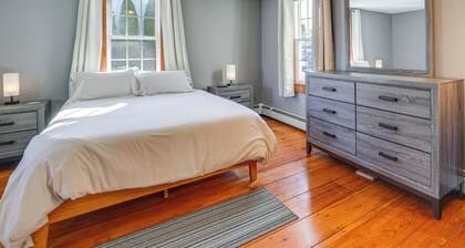 Walk to Memorial Park: Pet-friendly Bethlehem Home