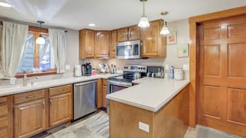 Apartment (1 Bedroom) | Interior