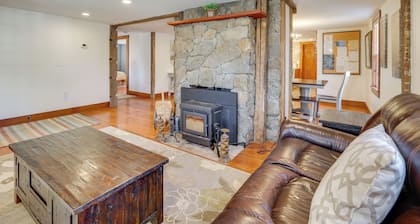 Walk to Memorial Park: Pet-friendly Bethlehem Home
