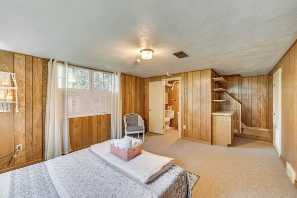 House (5 Bedrooms) | Interior