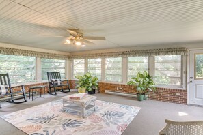 House (5 Bedrooms) | Interior