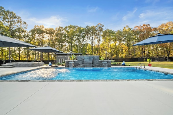 Outdoor pool, a heated pool