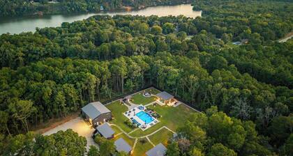 Poolside Paradise for Grown-Ups – Hot Tub, Fire Pit, and Chill Vibes Home 2