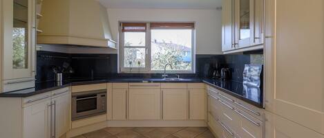 Villa | Private kitchen