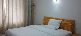 Qingya Inn on the West Grand Canyon Hot Spring