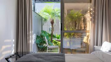 Superior Double or Twin Room, Garden View | 1 bedroom, in-room safe, laptop workspace, blackout drapes