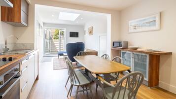 Apartment | 2 bedrooms, Internet