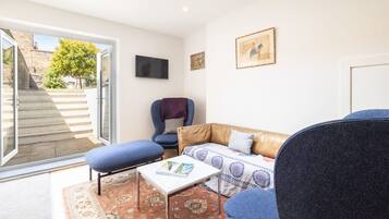 Apartment | 2 bedrooms, Internet