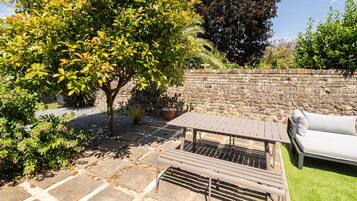 Apartment | 2 bedrooms, Internet