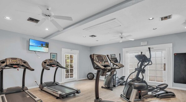 Fitness facility - E-233 - Deluxe Condo with Lake Views & Sleeps 6 (Naples)