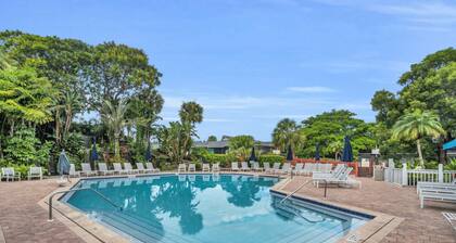 Peaceful Views and Close to Beach