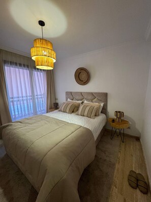 2 habitaciones, tabla de planchar con plancha, wifi y ropa de cama 