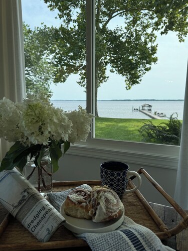 Charming 3-bedroom house in Deltaville with Stunning Views and Beautiful garden!